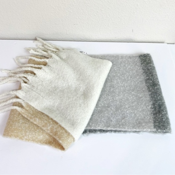 Old Navy Soft Thick Winter Scarf Tan/Grey/Cream 82” x 13” - Picture 4 of 6